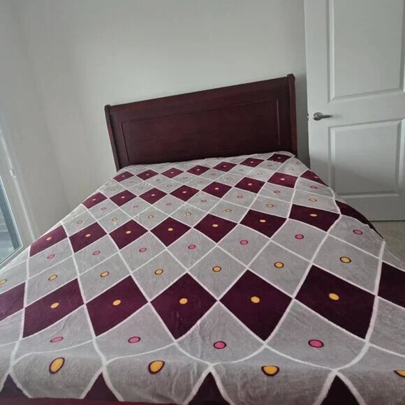 Soft Plush Blanket King Size - Picture 1 of 6